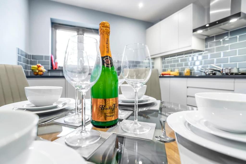 Isabel'S Wing! A Stunning 2 Bedroom Property NWI Esterno foto