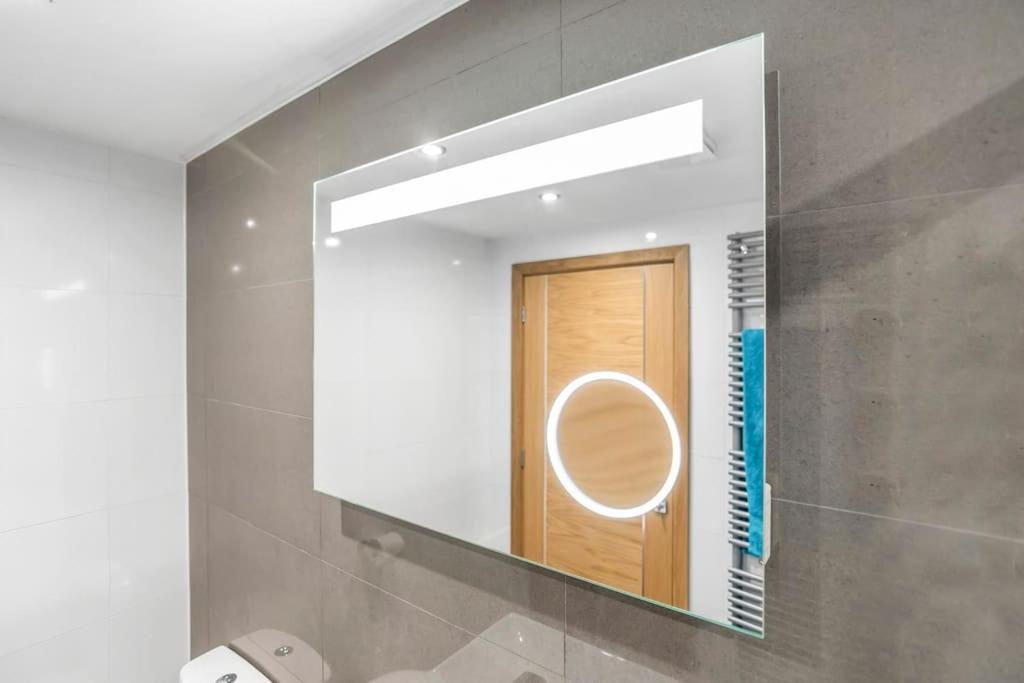 Isabel'S Wing! A Stunning 2 Bedroom Property NWI Esterno foto