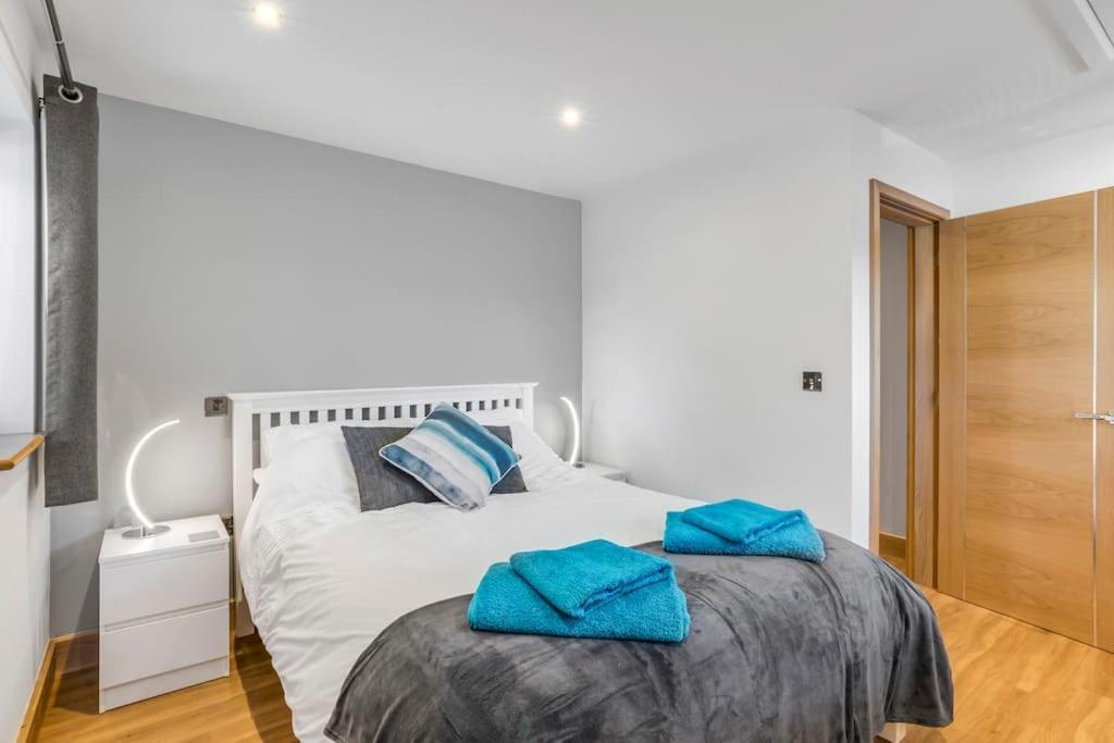 Isabel'S Wing! A Stunning 2 Bedroom Property NWI Esterno foto